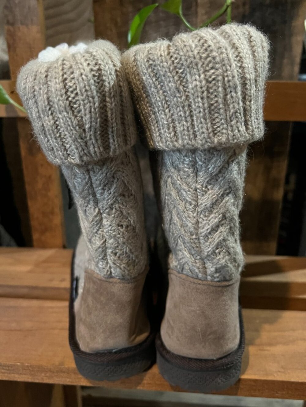 Muk Luks Oatmeal Sweater Knit Faux Suede Faux Fur Boots Size 8 - Picture 6 of 7